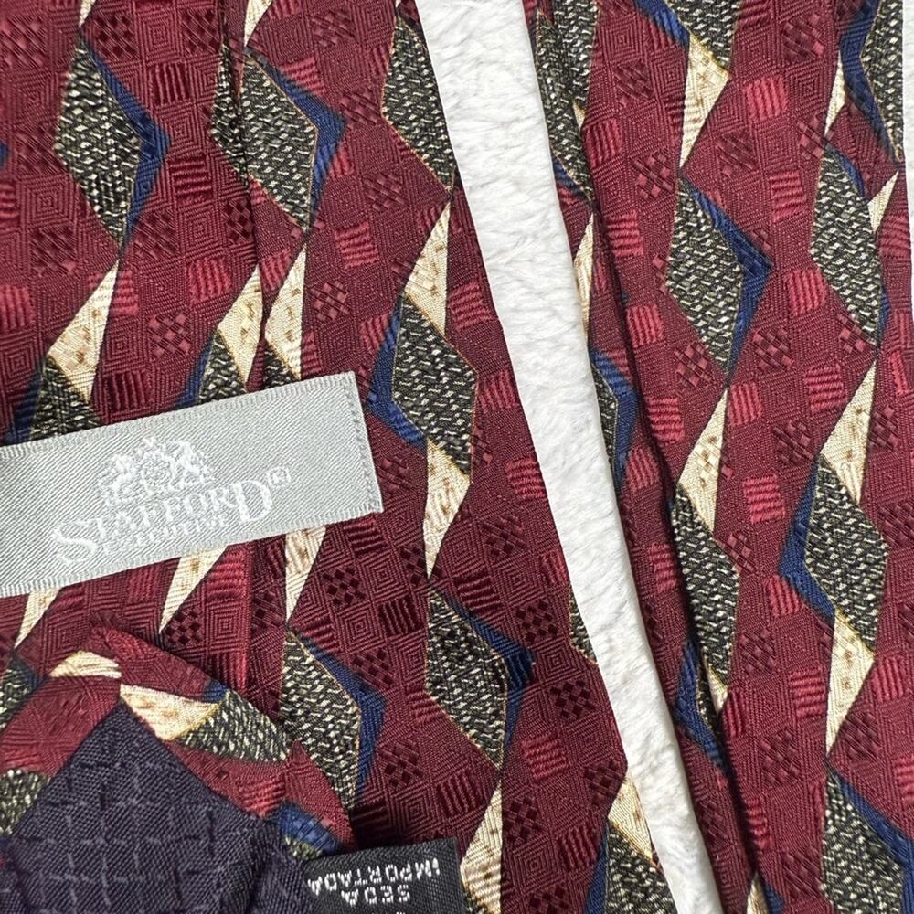 Stafford Vintage Silk Geometric Tie - Picture 2 of 2